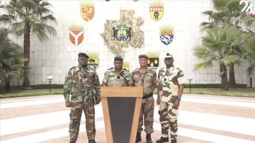 Gabon'da "ge&ccedil;iş h&uuml;k&uuml;metinin başbakanı" Raymond Ndong Sima oldu