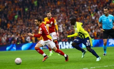 Galatasaray: 1 - Fenerbah&ccedil;e: 0 (Ma&ccedil; devam ediyor) 
