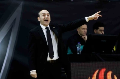 Galatasaray, başantren&ouml;r Yakup Sekizk&ouml;k ile yollarını ayırdı