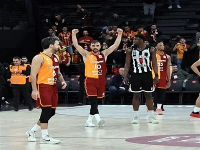 Galatasaray, Beşiktaş'ı farklı yendi