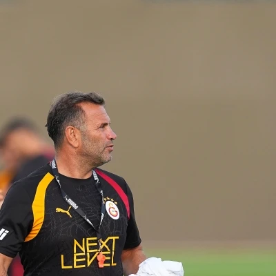 Galatasaray&rsquo;da yeni sezon hazırlıkları s&uuml;r&uuml;yor
