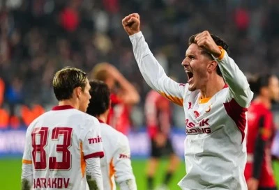 Galatasaray, Fransa'da yaşanan olaylar i&ccedil;in UEFA'ya başvurdu