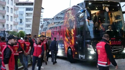 Galatasaray, Gaziantep&rsquo;te coşkuyla karşılandı
