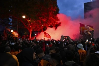 Galatasaray'ın şampiyonluk kutlamalarında 33 Alman polis yaralandı