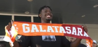 Galatasaray'ın yeni transferi El-Chadaille Bitshiabu, İstanbul'a geldi