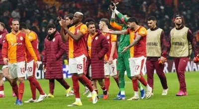 Galatasaray, Manchester City deplasmanı i&ccedil;in yola &ccedil;ıktı