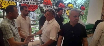 Gazeteci Mehmet &Ouml;zt&uuml;rk son yolculuğuna uğurlandı
