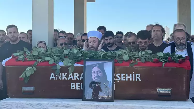 Gazeteci Yazar Nihat Gen&ccedil; son yolculuğuna uğurlandı