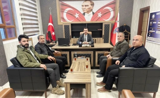 Gazeteciler, emniyet m&uuml;d&uuml;r&uuml; Arıcılar ile bir araya geldi

