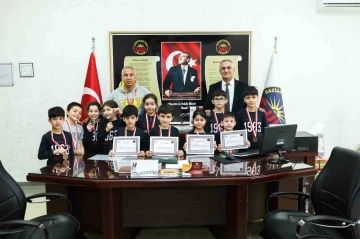 Gaziantep Kolej Vakfı &ouml;ğrencileri başarıdan başarıya koşuyor
