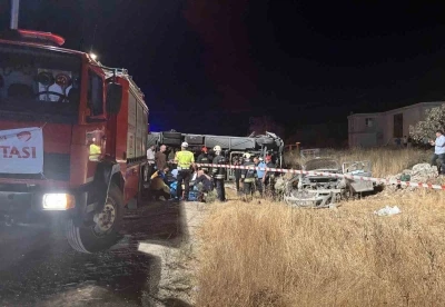 Gaziantep&rsquo;te feci kaza: 5 &ouml;l&uuml;, 13 yaralı