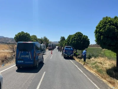 Gaziantep'te ka&ccedil;ak g&ouml;&ccedil;menler jandarmaya saldırdı 