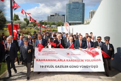 Gaziler G&uuml;n&uuml; Bursa'da kutlandı