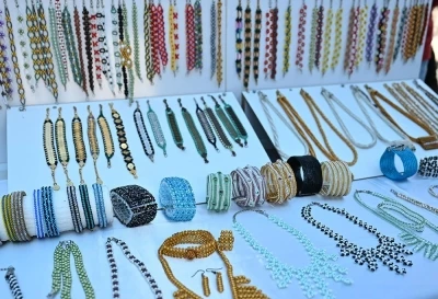 Gaziosmanpaşa&rsquo;da &ouml;zel &ouml;ğrencilerin el emeği &uuml;r&uuml;nleri panayırda sergilendi
