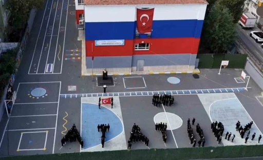 Gaziosmanpaşalı &ouml;ğrencilerden Atat&uuml;rk koreografisi
