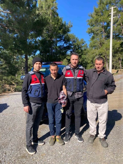 Gazipaşa&rsquo;da d&uuml;n kaybolan adam, 25 km uzaklıktaki yaylada bulundu

