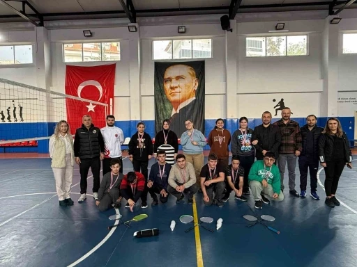 Gazipaşa&rsquo;da &ouml;zel &ouml;ğrenciler badminton ve bocce oynayarak eğlendi
