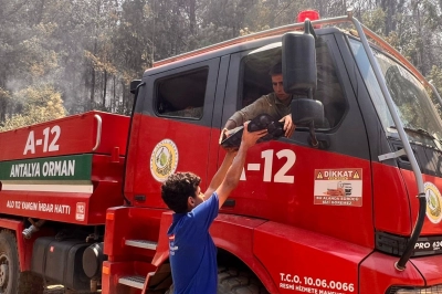 Gazipaşa Yangını İ&ccedil;in B&uuml;y&uuml;kşehir Seferber Oldu