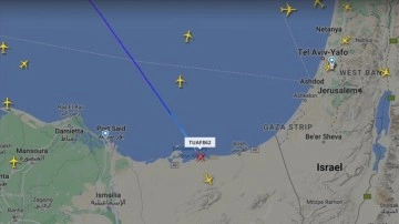 Gazzeli siviller i&ccedil;in T&uuml;rkiye'nin insani yardımlarını taşıyan ilk u&ccedil;ak Mısır'a iniş yaptı