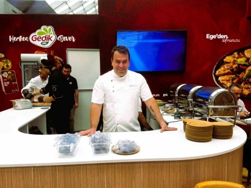 Gedik Pili&ccedil;, Gastromasa Fuarında tavuk severlerle buluştu

