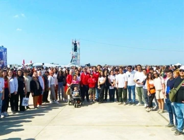 Gediz Belediyesi 200 &ouml;ğrenciyi İzmir Teknofest&rsquo;e &uuml;cretsiz g&ouml;t&uuml;rd&uuml;
