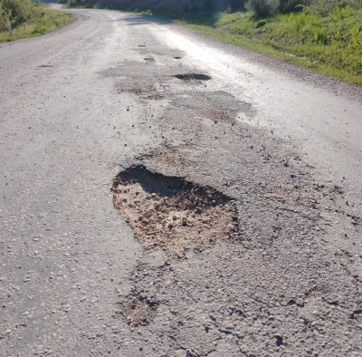 Gediz Derek&ouml;y yolu s&uuml;r&uuml;c&uuml;lere &ccedil;ile oldu
