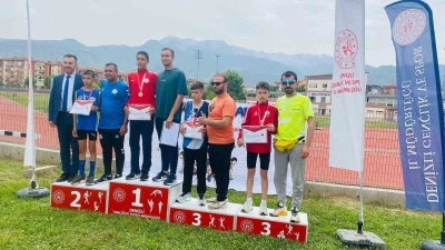 Gedizli &ouml;ğrenciden T&uuml;rkiye d&ouml;rd&uuml;nc&uuml;l&uuml;ğ&uuml;
