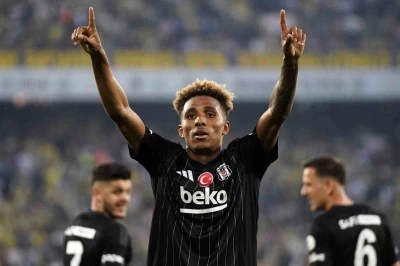 Gedson Fernandes b&uuml;y&uuml;k ma&ccedil;ları boş ge&ccedil;miyor!
