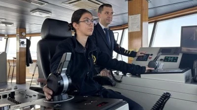 Geleceğin kadın kaptanları denizcilik sekt&ouml;r&uuml;ne katkı i&ccedil;in g&ouml;reve hazırlanıyor