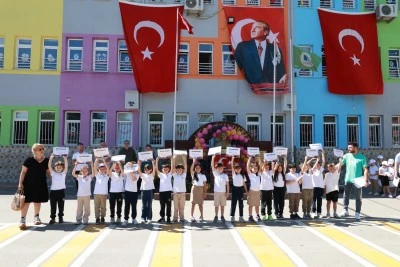 Geleceğin şampiyon tenis&ccedil;ileri Osmangazi&rsquo;de yetişiyor