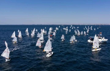 Geleceğin yelkencileri, Marmara Denizi&rsquo;nde unutulmaz bir g&ouml;rsel ş&ouml;len sundu
