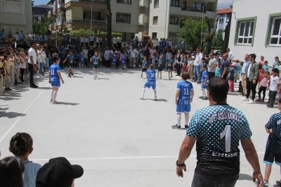 Geleneksel &Ccedil;ocuk Oyunları renkli g&ouml;r&uuml;nt&uuml;lerle tamamlandı
