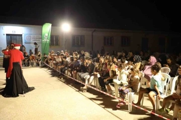 Geleneksel Tiyatro G&uuml;nleri K&uuml;&ccedil;&uuml;kyenice&rsquo;de final yaptı