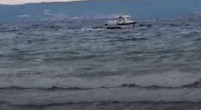 Gelibolu a&ccedil;ıklarında tekne battı: 3 kişi hayatını kaybetti