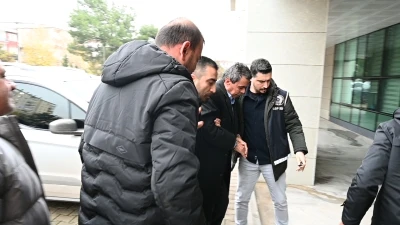 Gelinini ve onun kız kardeşini &ouml;ld&uuml;ren sanık: Tek su&ccedil;um baba olmak