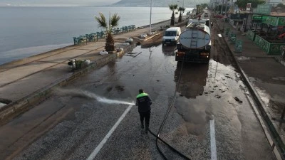 Gemlik Belediyesi'nden il&ccedil;e genelinde geniş kapsamlı temizlik