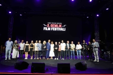 Gemlik Film Festivali&rsquo;nde &ouml;d&uuml;l t&ouml;reni