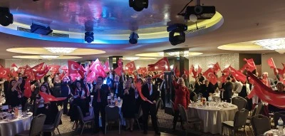 Gemlik'te Cumhuriyet Bayramı balo ile kutlandı