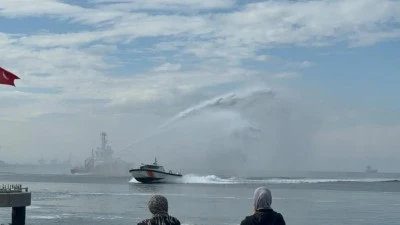 Gemlik&rsquo;te Cumhuriyet Bayramı coşkusu denize taştı