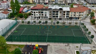 Gemlik&rsquo;te halı sahalar yenilendi