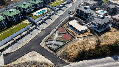 Gemlik'te yol bakım &ccedil;alışmaları hız kesmeden devam ediyor