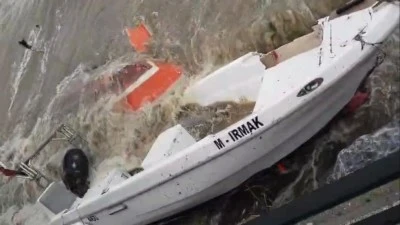 Gemlik ve Kumla'da &ccedil;ok sayıda tekne battı