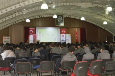 GEN&Ccedil; AR-GE etkinliğinde &ouml;ğrenciler, girişimcilik ve yenilikle buluştu
