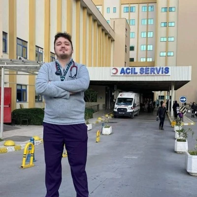 Gen&ccedil; doktor evinde &ouml;l&uuml; bulundu