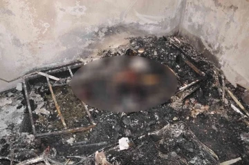 Gen&ccedil; kızı bı&ccedil;aklayıp cesedini yakmıştı