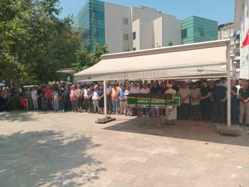 Feci kazada yaşamını yitiren gen&ccedil;lerden Onur Şenol g&ouml;zyaşları ile uğurlandı