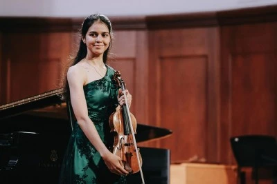 Gen&ccedil; sanat&ccedil;ı Naz İrem T&uuml;rkmen, Avrupa T&uuml;rk toplumunun gururu oldu