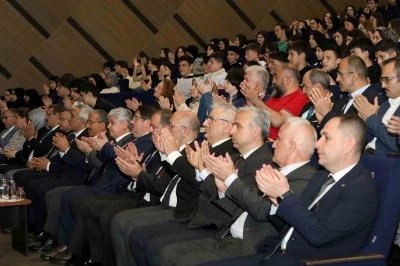 Gen&ccedil; tiyatrocuların sahne aldığı festivalde kazananlar belli oldu
