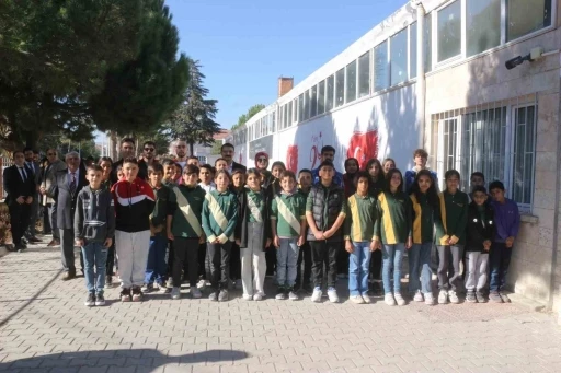 Gen&ccedil;ler Cumhuriyet Bayramı&rsquo;nda grafiti &ccedil;alışmasında buluştu
