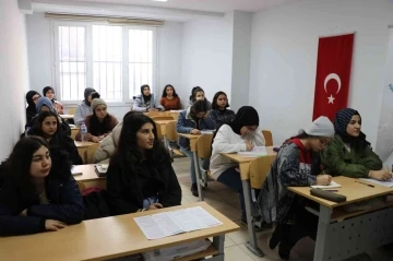 Gen&ccedil;ler hayallerine kavuşuyor
